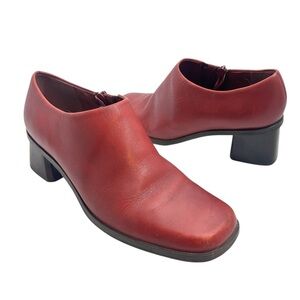 Naturalizer 90s Red Leather Ankle Bootie Size 8 Friends